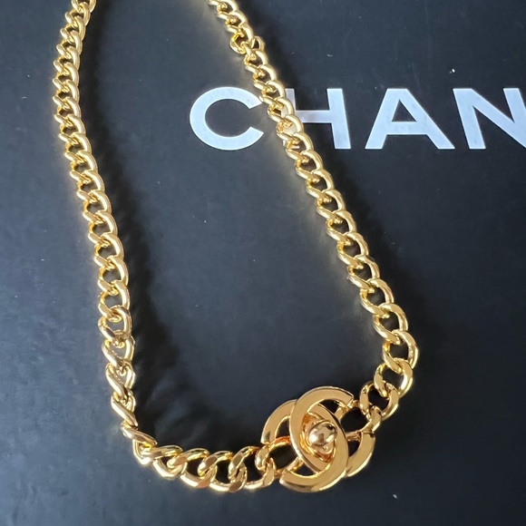 Chanel 96P Turn Lock Choker 24k Gold Plated Small Size - Picture 4 of 4